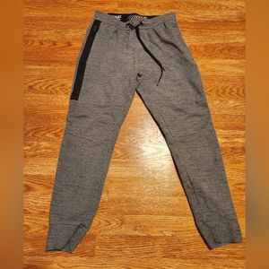 AE Joggers small